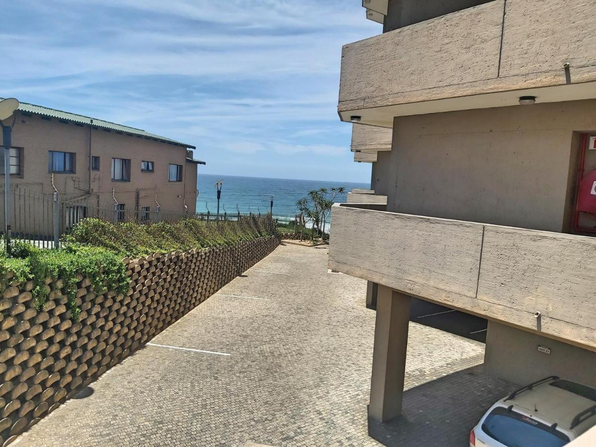 Whale Rock, Modern Beachfront Apartment Margate Buitenkant foto