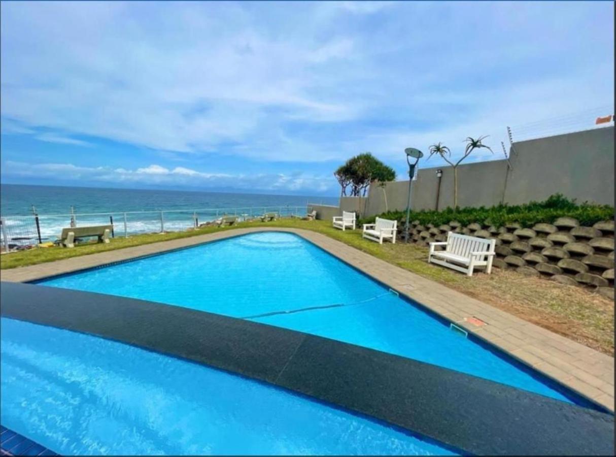 Whale Rock, Modern Beachfront Apartment Margate Buitenkant foto